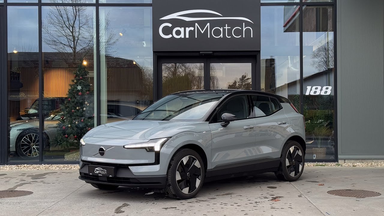 Volvo EX30 Extended Range Plus Vapour Grey @ CarMatch