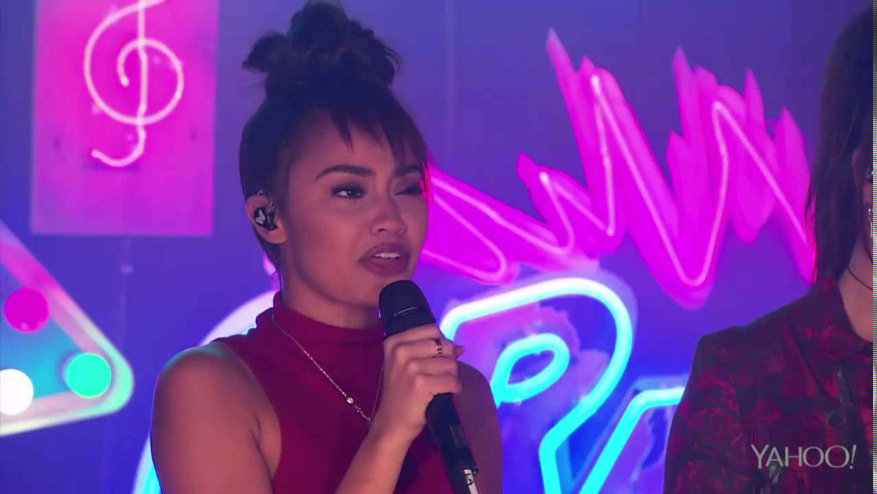 Little Mix Livestream 09.11.2015 - Part 3 - Favorite Songs/Embarassing Moments