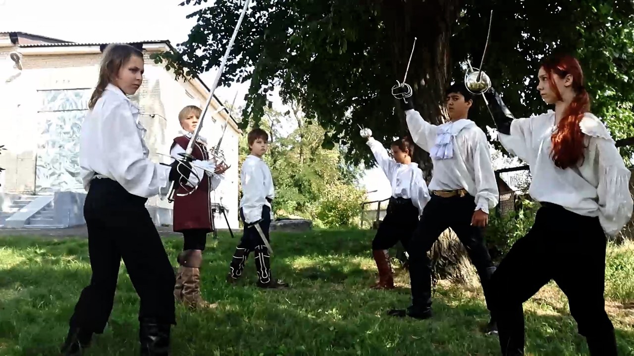 Камелот працює
