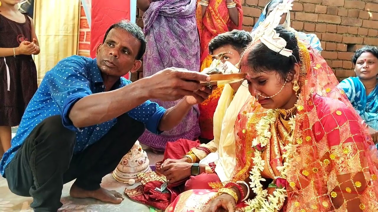 Jhalmaley Laalcheli (ঝলমল ললচল) - boner biye