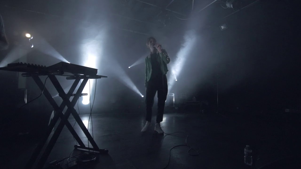 Despr&eacute;s - Right now / Live Session