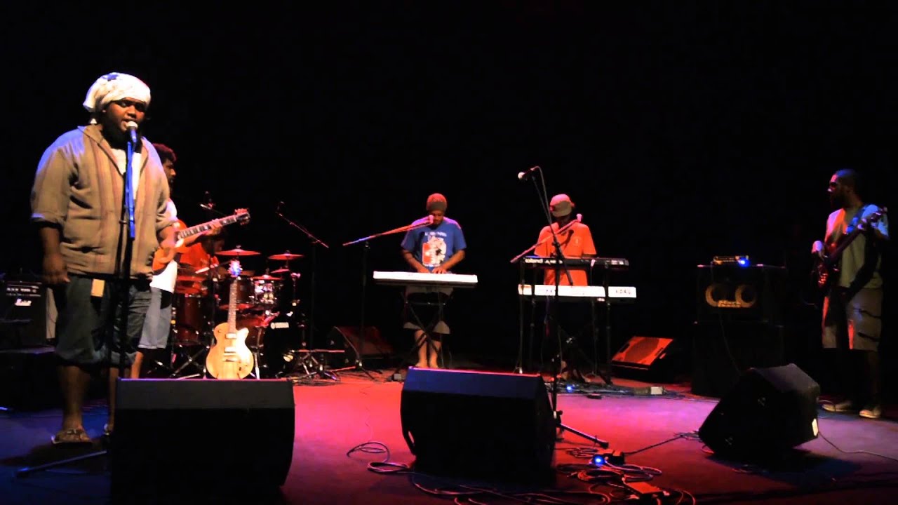 Dignité Kanak Live Complexe Culturel de  Koohnê
