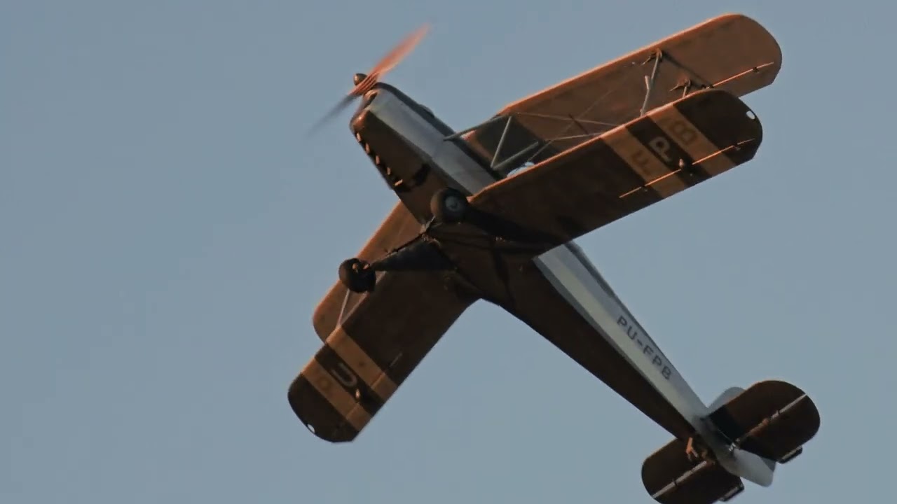 Sunset aerobatics Bucker 131, engine Tigre G IV - Fernando Paes de Barros