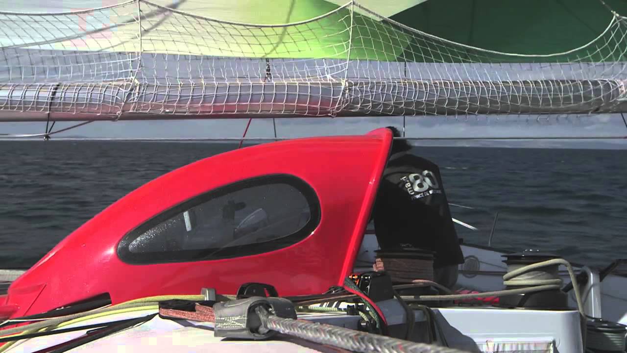 Lionel Lemonchois et le Maxi80 Prince de Bretagn à la Rolex Fastnet Race