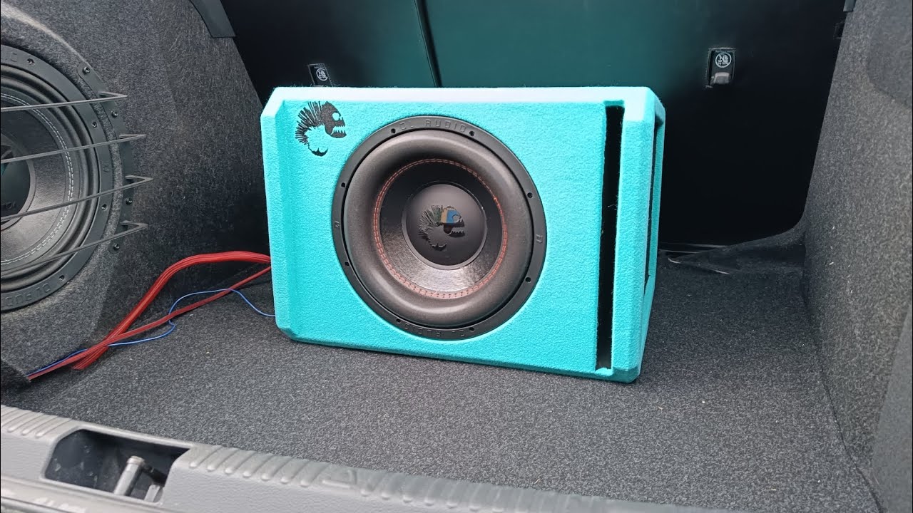 Активный  сабвуфер  DL audio Piranha 12v2  Marine. Идеальнее решение для большинства систем.