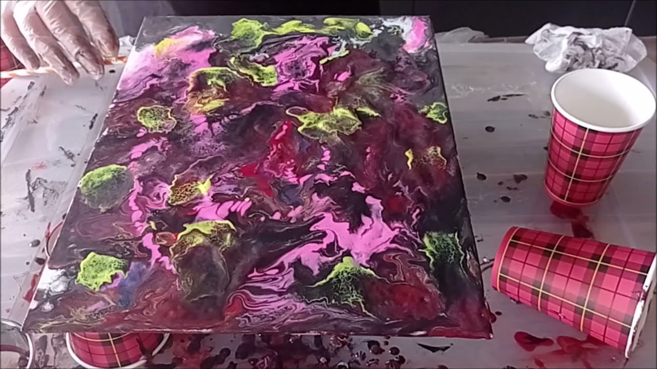 D&eacute;monstration Coul&eacute;&eacute; Acrylique avec des petites cellules