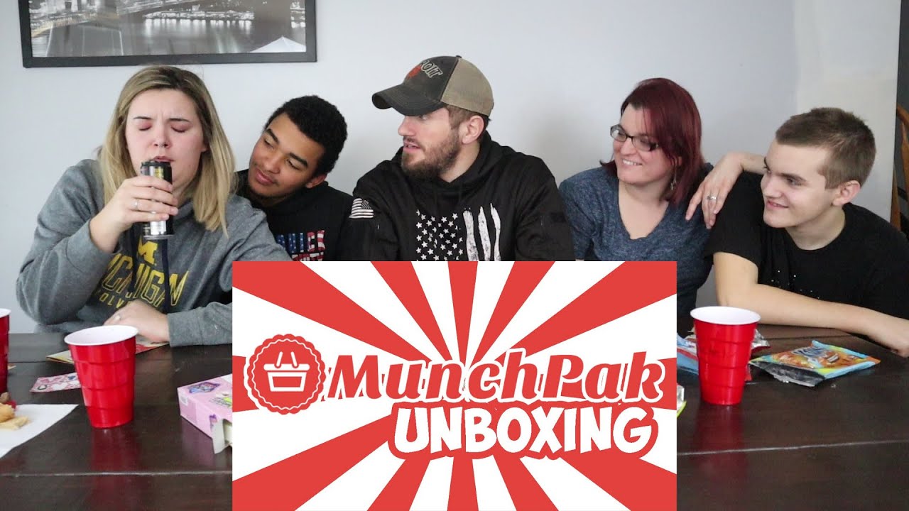 MunchPak Unboxing! Snacks From Around The World!