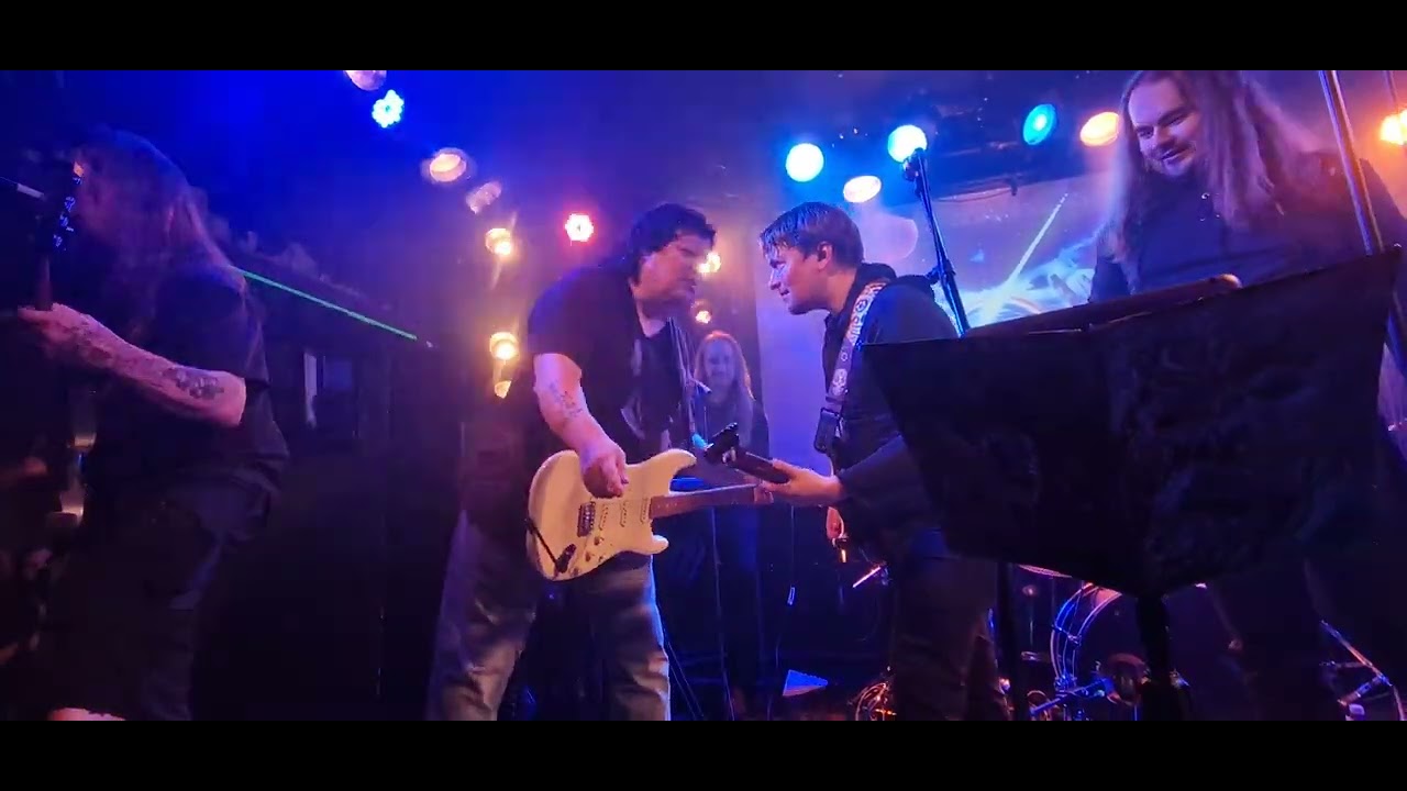 Night People feat. Timo Tolkki & Jari Kainulainen - Kiss of Judas (Live)