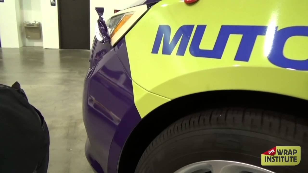 Tips on How to Wrap the Front Bumper of a Vehicle