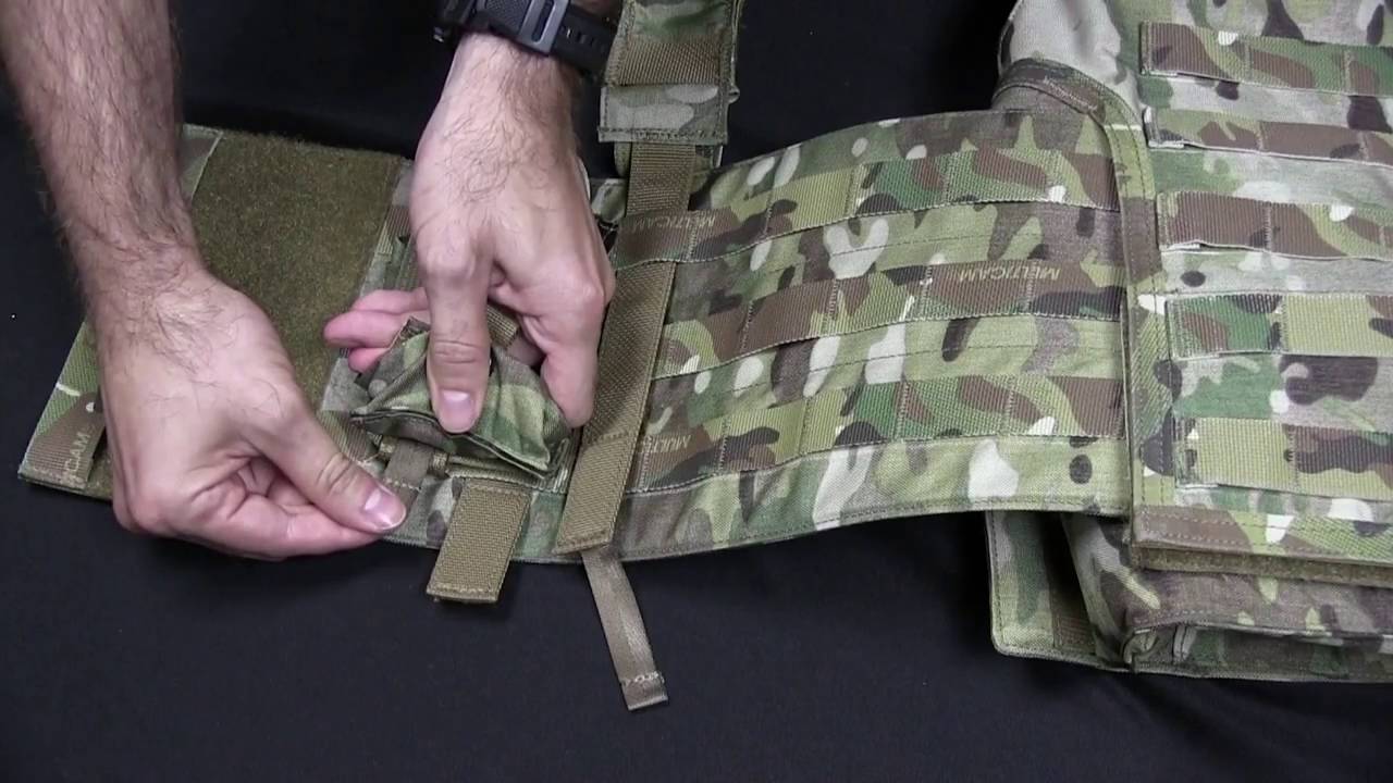 Подсумки — крепление/снятие с помощью системы MOLLE.