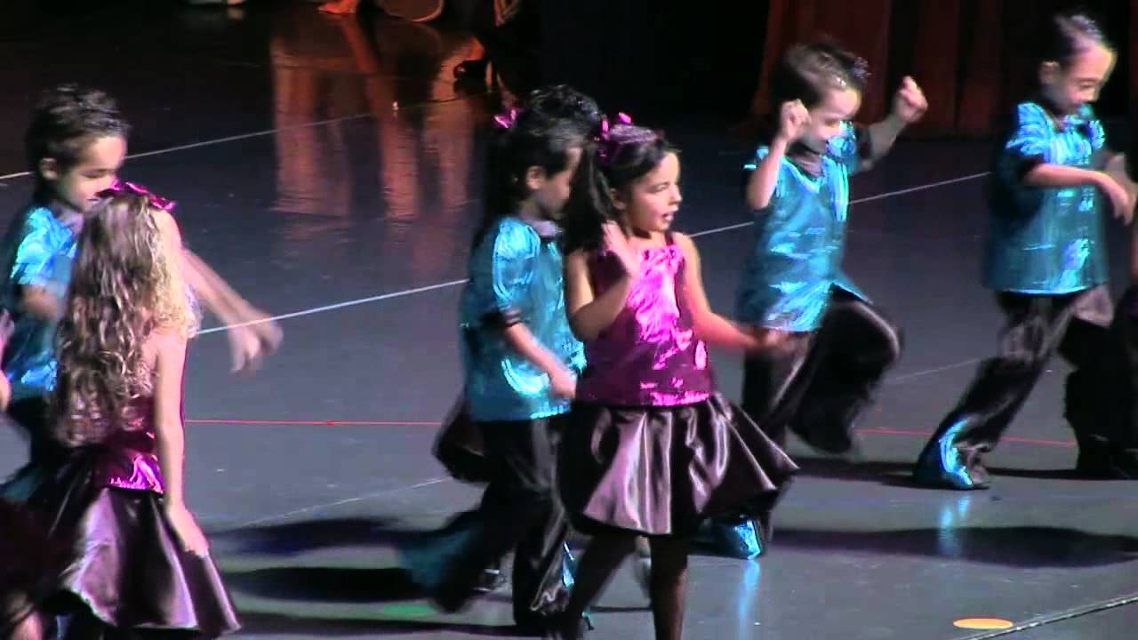 Clausura Preescolar 2012- LA CALLE DE LAS SIRENAS