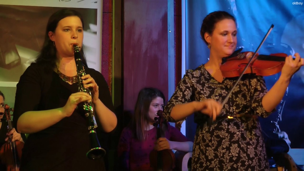 Női vonások - Abásfalva, Marosszék