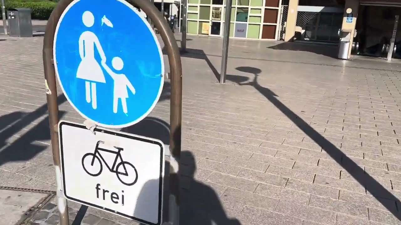 Wo hält die Buslinie 934 an der Haltestelle Duisburg Hauptbahnhof?