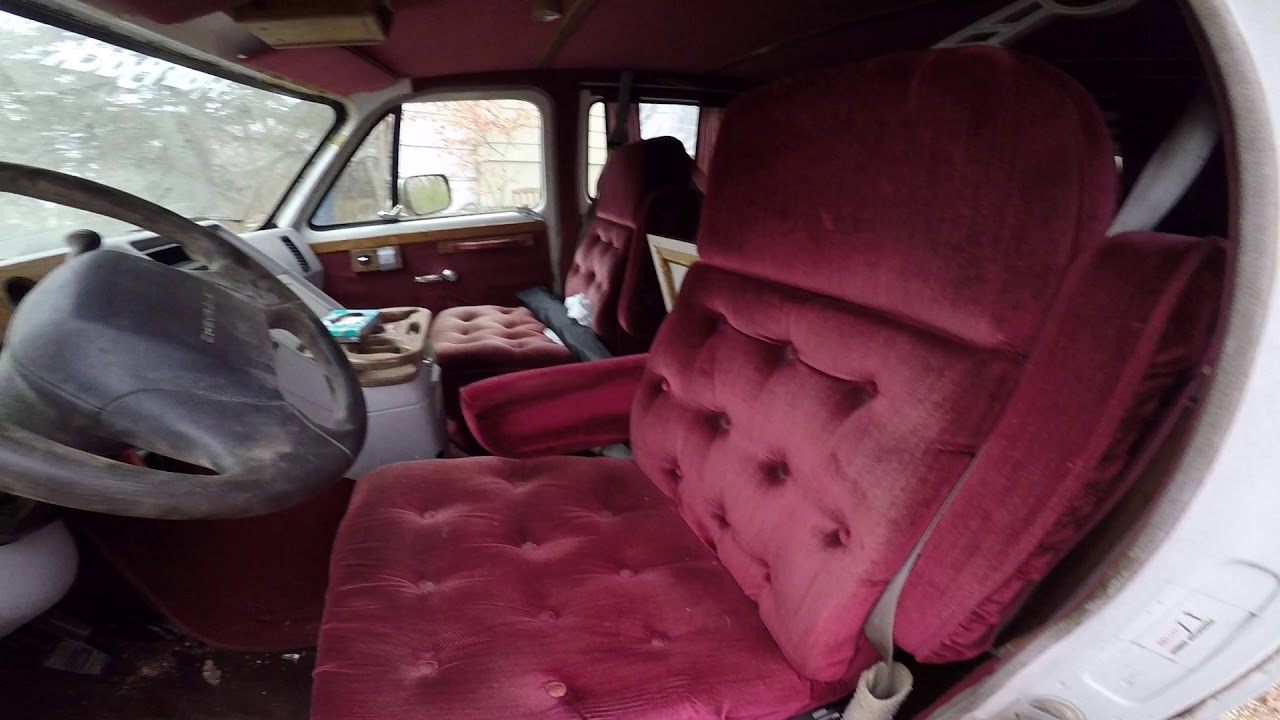 Barn find van