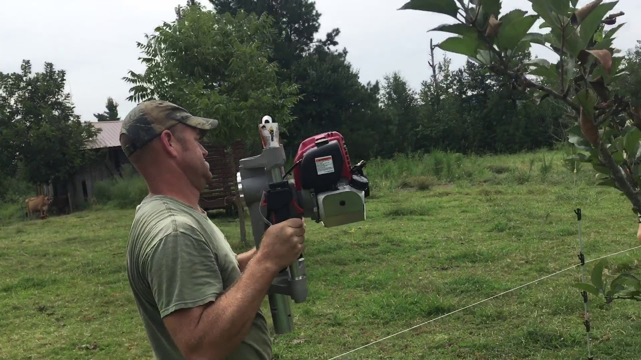 Gas powered post driver