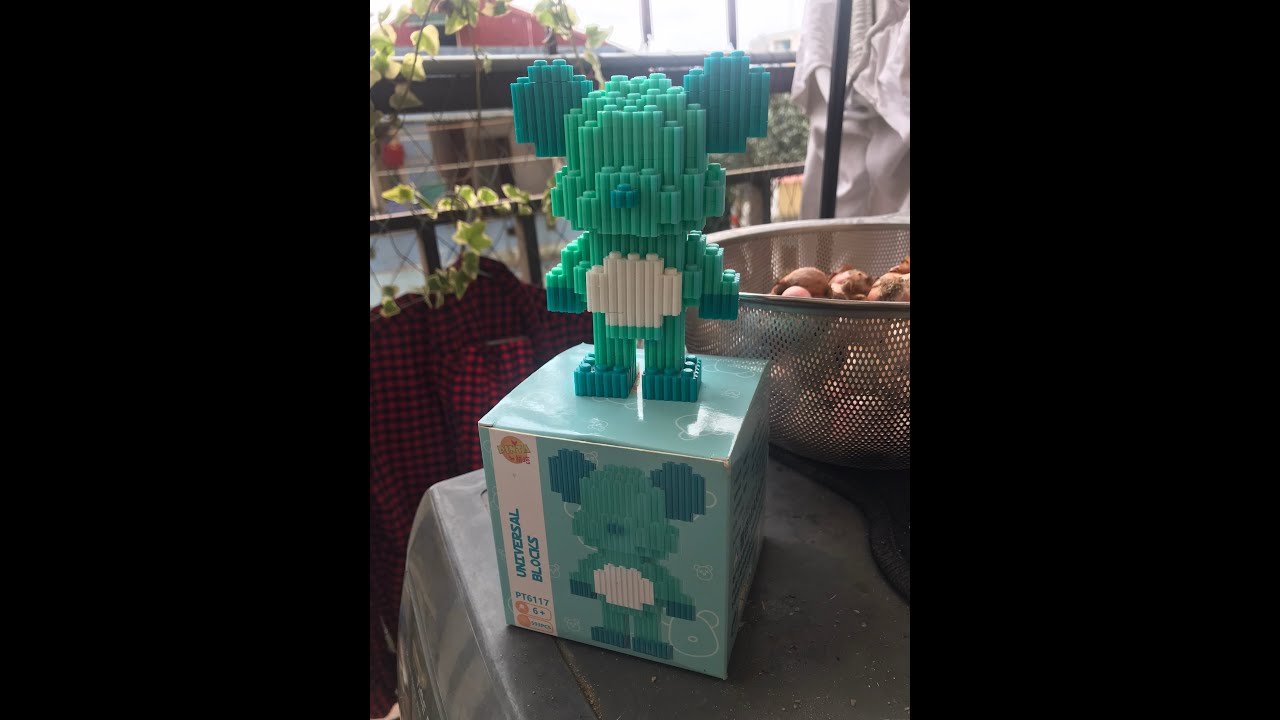 Unboxing and Building the Bearbrick - Universal Blocks (NO SOUND)