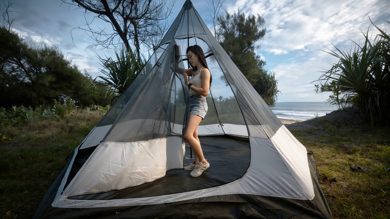 Solo Camping in a Beach Forest… I Didn’t Realize I Wasn’t Alone 😨
