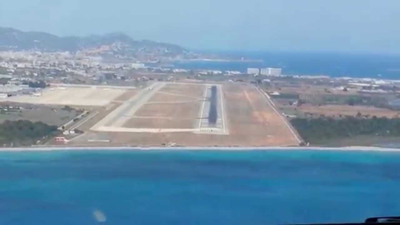Landing RWY 06 IBIZA cokpit view