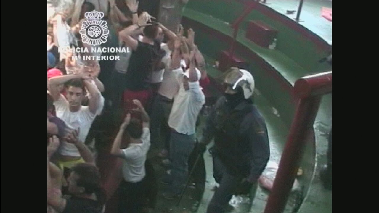 Tiros en la gallera