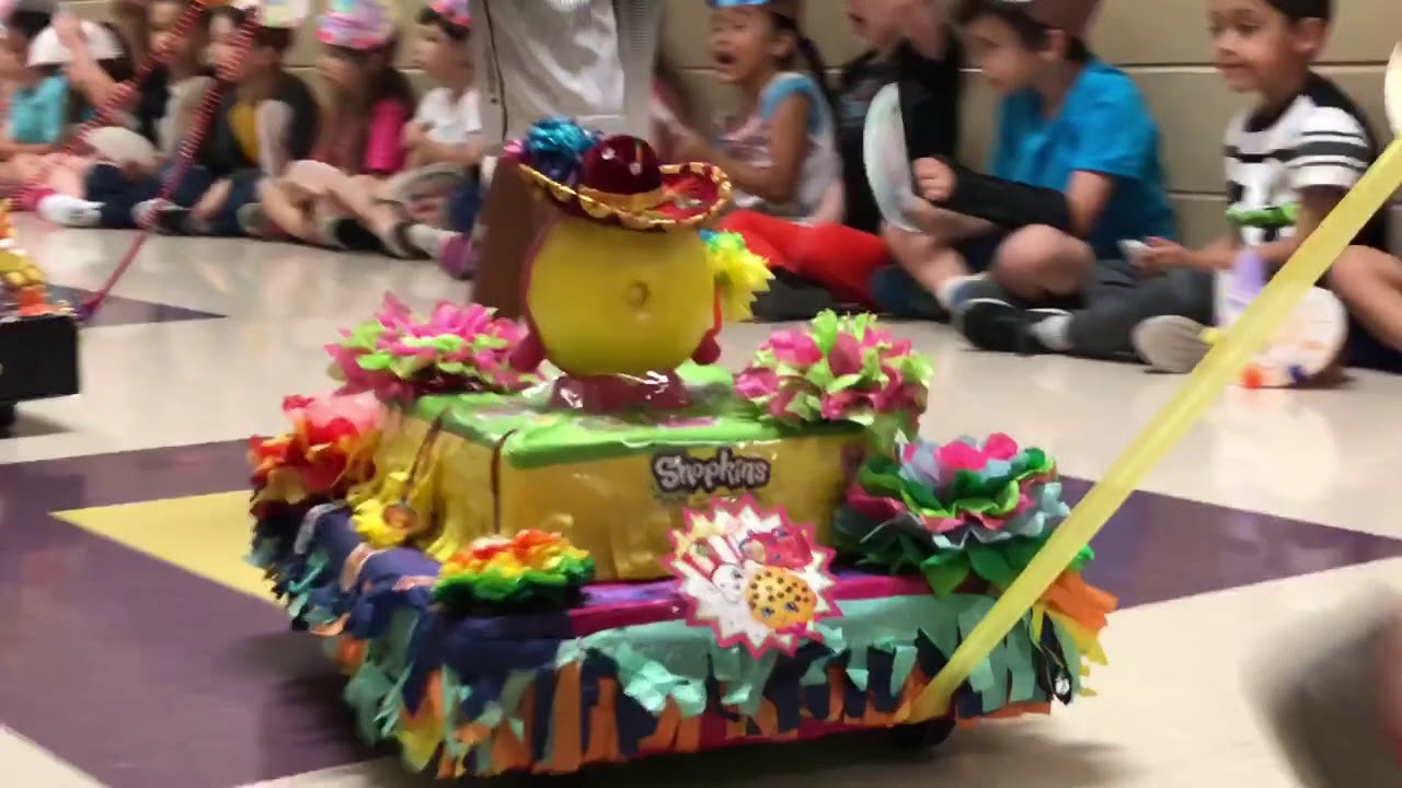 Hoffman Elementary 2018 Fiesta parade (Shoebox)
