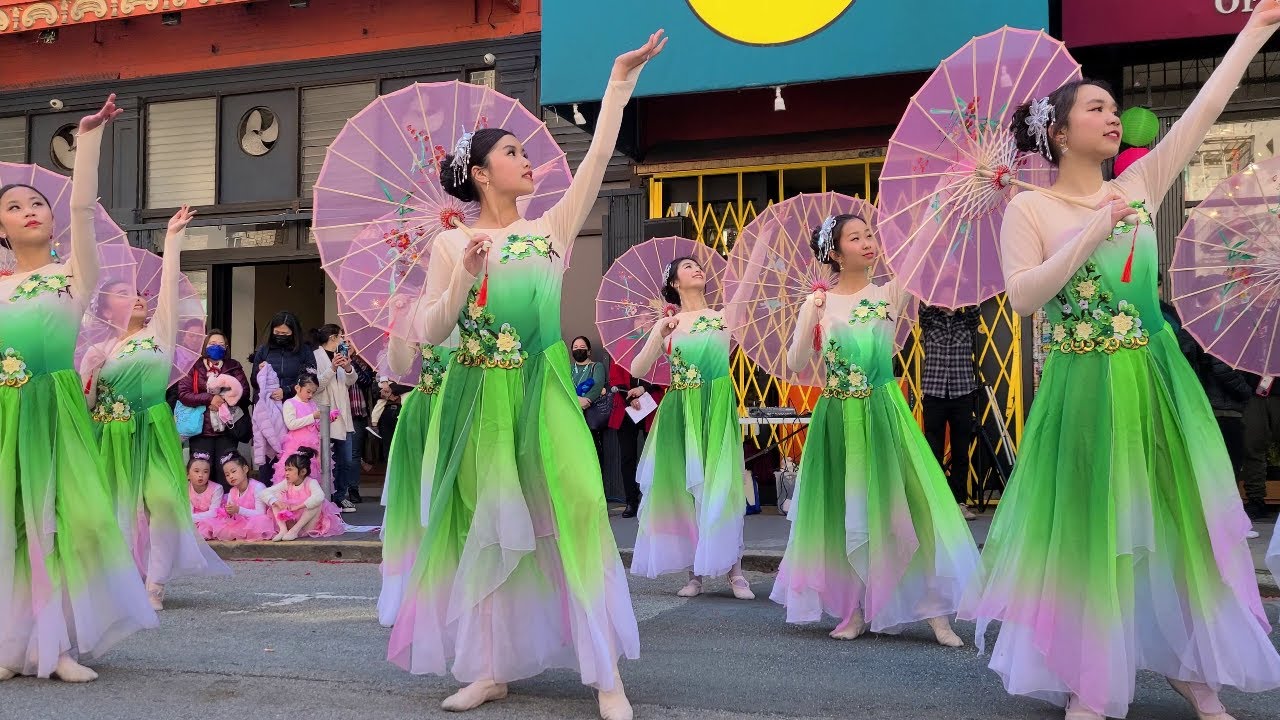 Chinese Umbrella Dance