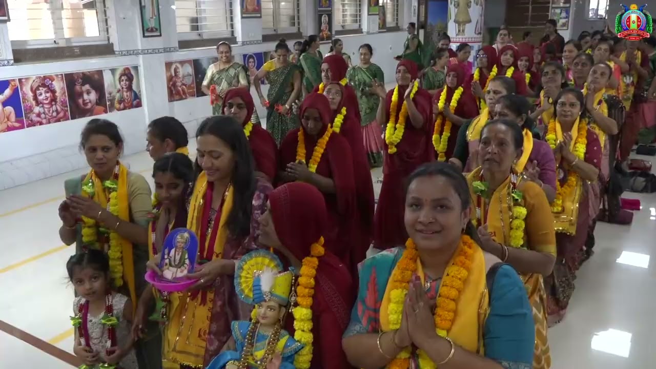 ભાગ-18 યાત્રામાંથી પરત પધારેલ  બહેનોના સામૈયા / Prerak: sa.yo.lilaba / Amreli Mahila Mandir