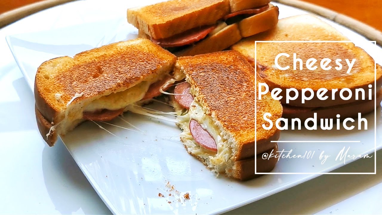 Quick easy cheese pepperoni sandwich recipe breakfast  طريقة سهلة سريعة لعمل ساندويتش سلامي بالجبنة