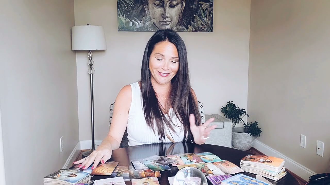 TAURUS THIS WAS THE CRAZIEST READING. WHAT'S GOING ON? 🤪❤ YOU VS THEM LOVE TAROT READING.