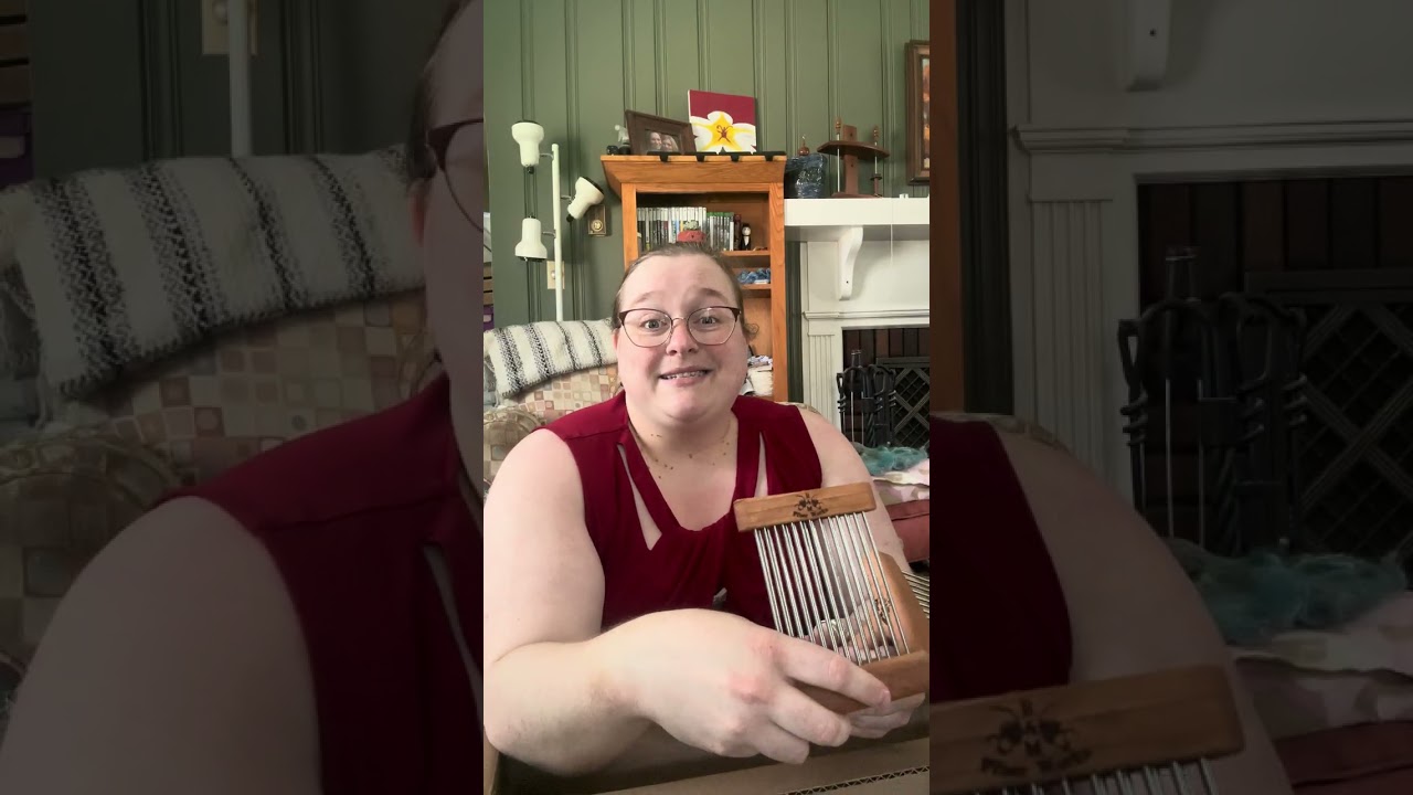 Unboxing Hand Combs and Hackle