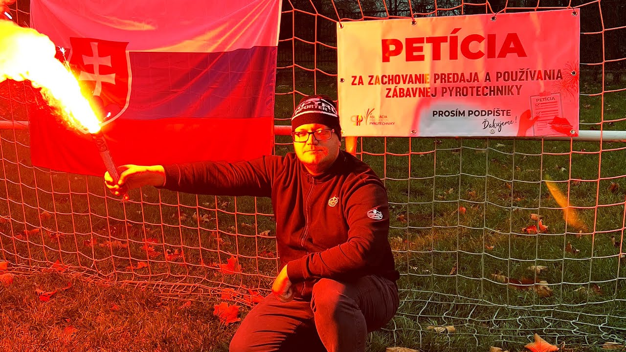 Koniec pyrotechniky - zákaz pochodní, dymovníc a ďalšej pyrotechniky