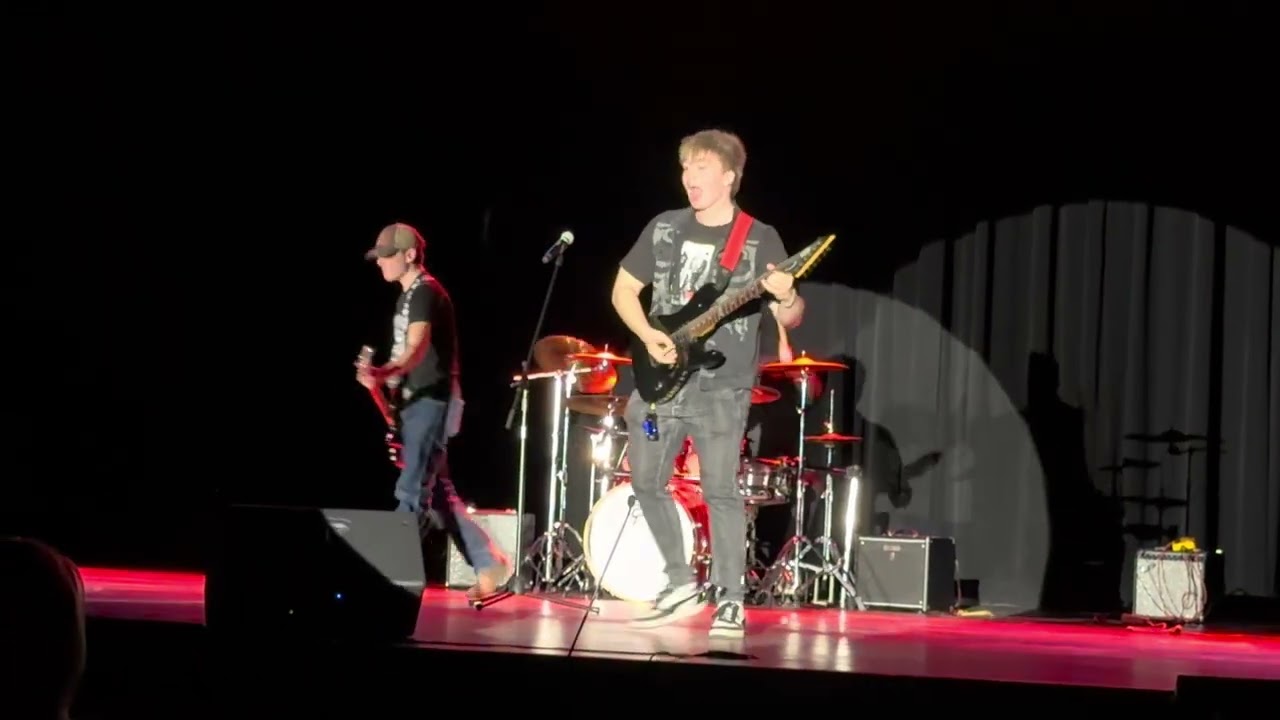 Vacant halls Paranoiuh at Brookings talent show 2026 @ParanoiuhBand1337 