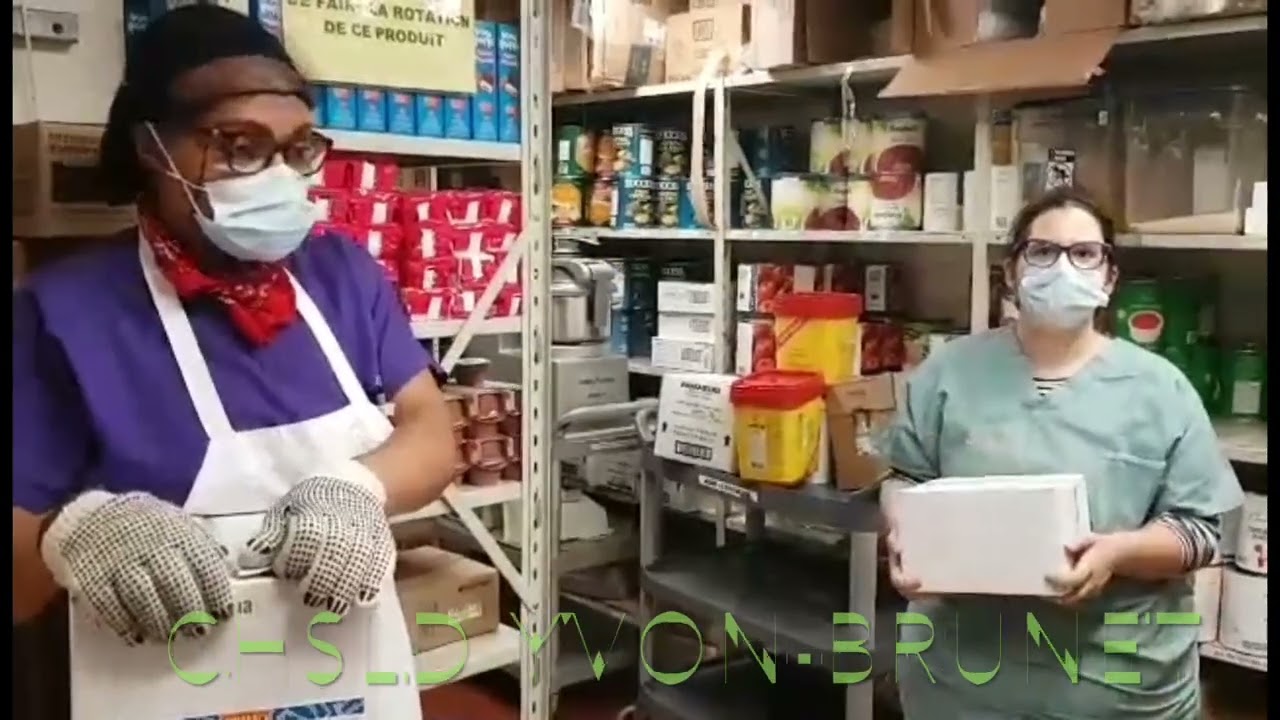 Préposés au service alimentaire au CCSMTL
