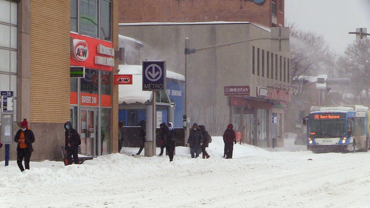 Snowy & Windy Winter Morning in Montreal, Canada - February 16, 2021 (Rush Hour)