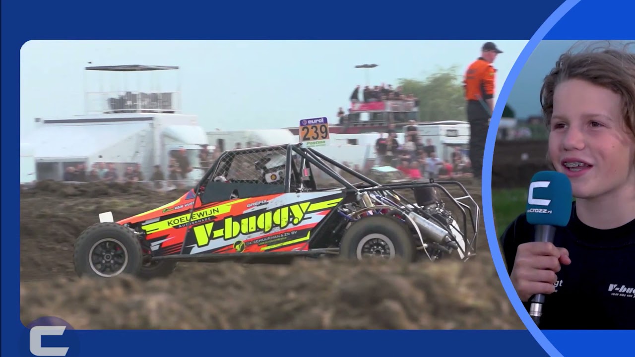 Dani van Vugt word geïnterviewd in de nabeschouwing Ned. Kampioenschap Junior Buggy 2021.