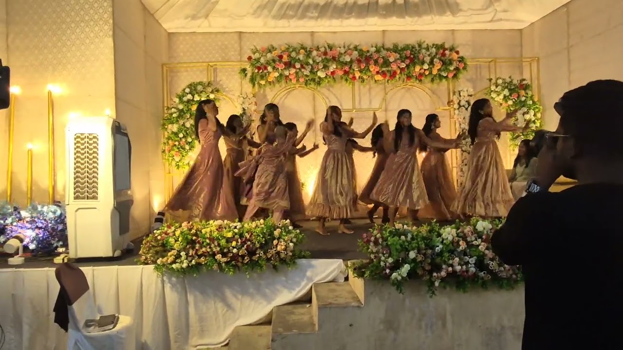 Engagement dance performance..... പൊമ്പിളിടെ കല്യാണം 🩷