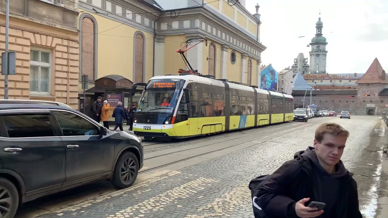 Львівський трамвай ЕЛЕКТРОН 1225 на 2-му маршруті. 
