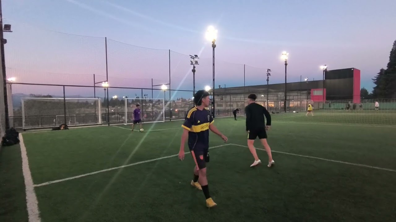 El futbol siempre es bueno con amigos 😀