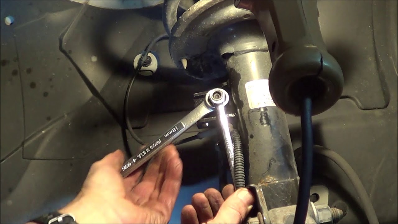 Repair sway bar bushings and end link on GMC Acadia - pt1