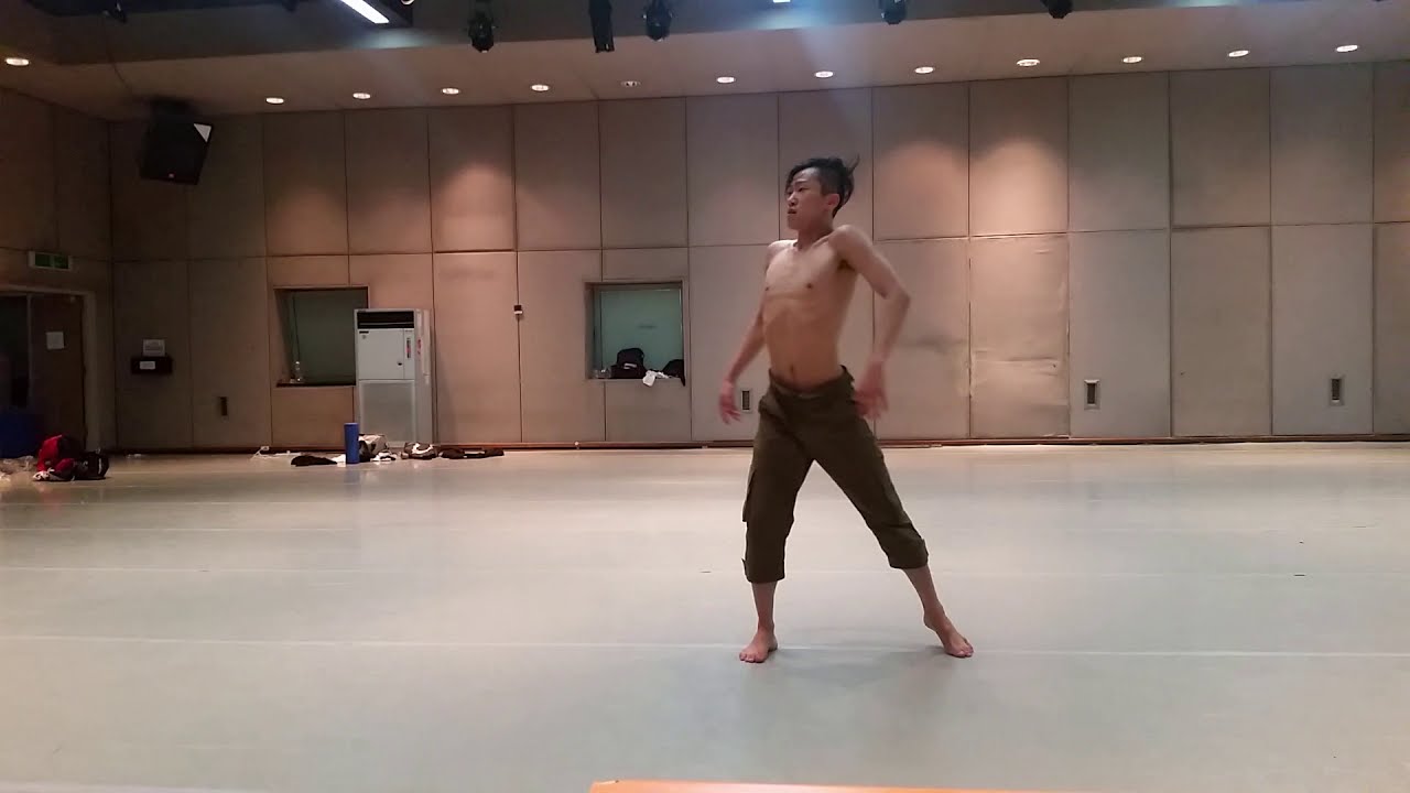 2015 , Jeong geon 정건 , 뼈 (Bone)