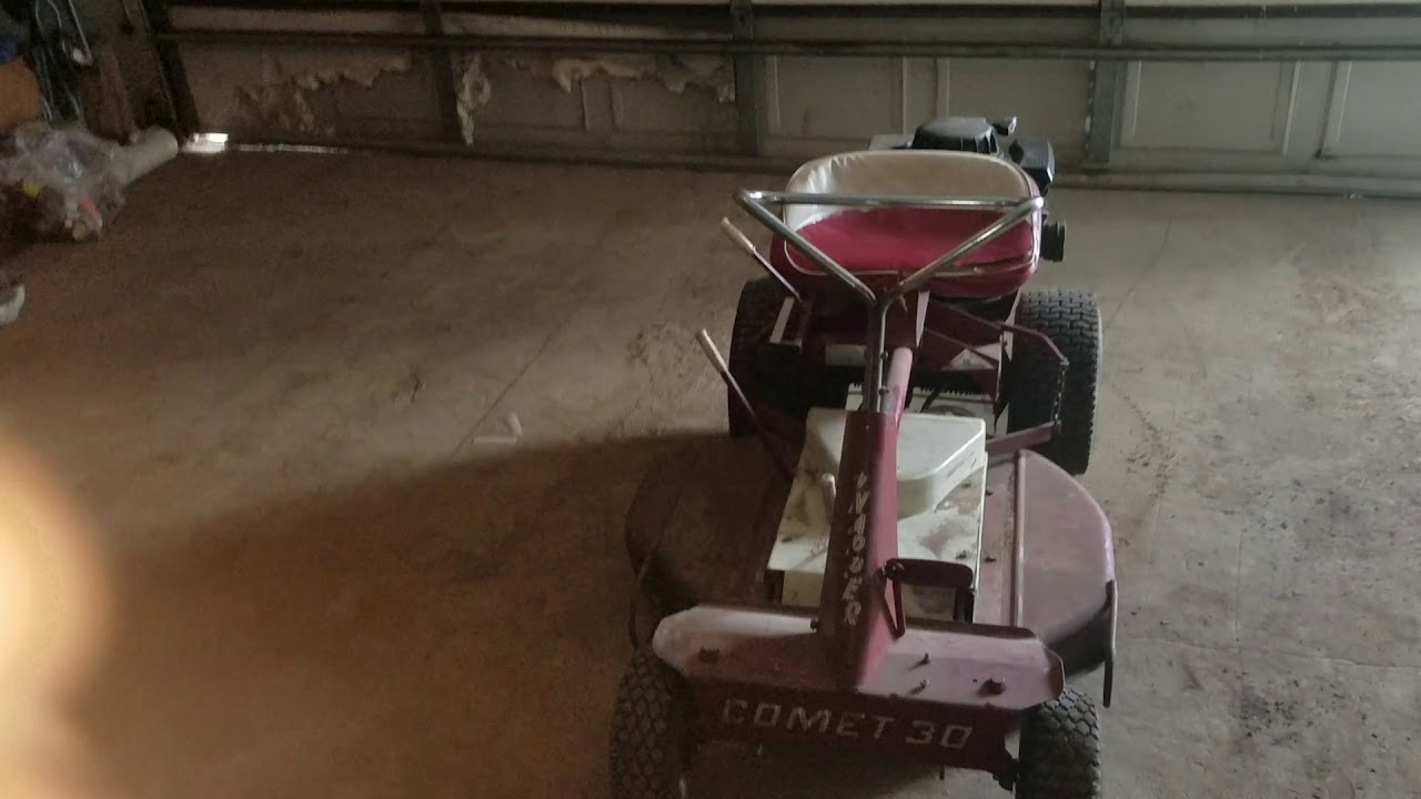 checking out a old snapper comet 30 riding mower