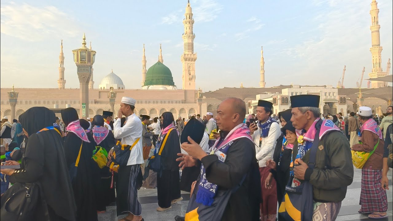 Roza-e-Rasool ﷺ Ziyarat Full Video | Emotional Moments in Masjid Nabawi