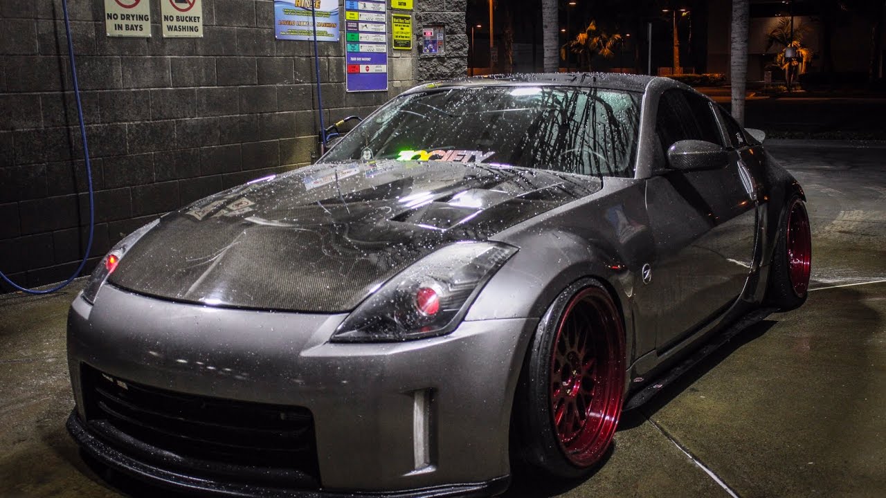 Washing my 350z and drying it up the right way.