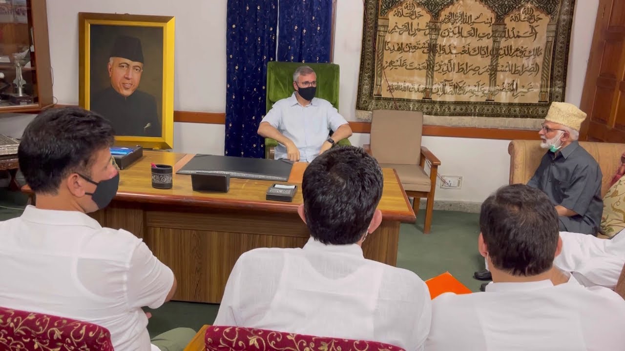 Omar Abdullah Holds Meeting Of Bandipora District Functionaries