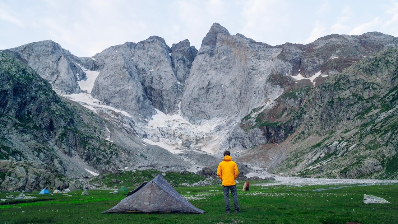 Solo Hiking 120km In The Pyrenees (Spain and France)