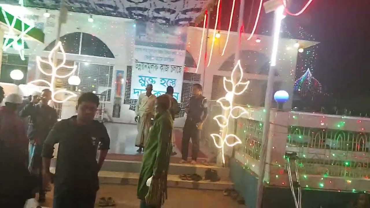 মদনপুর শাহ সুলতান মাজারে আসলাম 