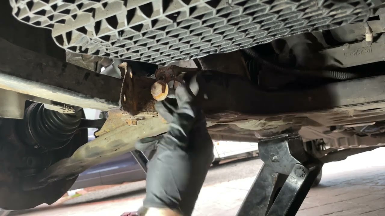 Ford Kuga MK2 lower arm replacement