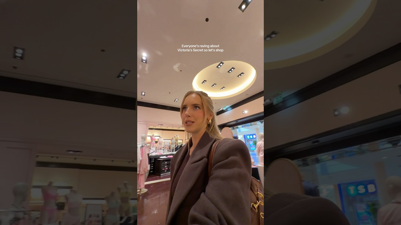 Все в восторге от Victoria's Secret, так что давайте делать покупки! #vspink #vs #victoriassecret