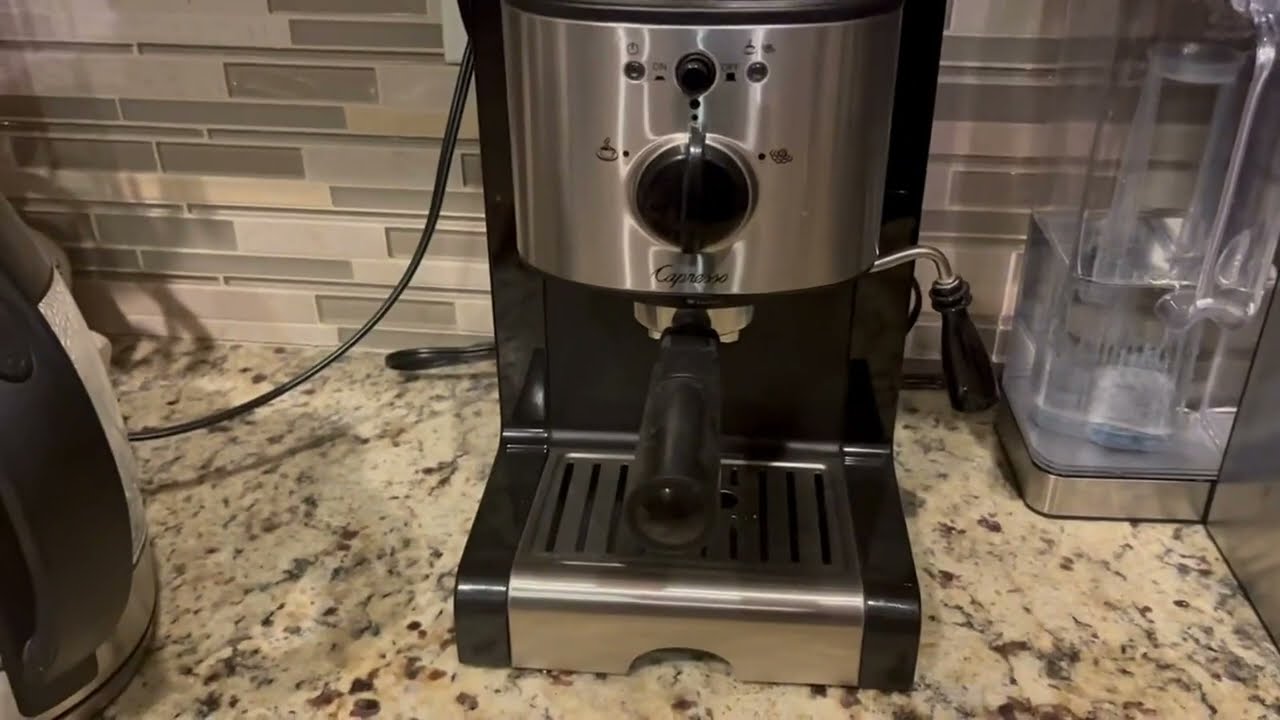 Capresso 116 04 Pump Espresso and Cappuccino Machine EC100, Black and Stainless Review