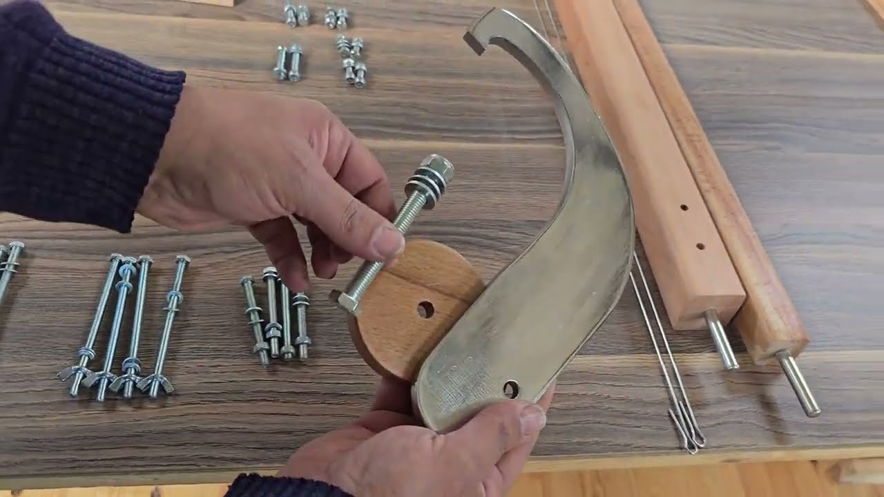 Ep. 4: Installing the Warp Beam and the Cloth Beam الحلقة الرابعة: تركيب مطواة السداء ومطواة القماش