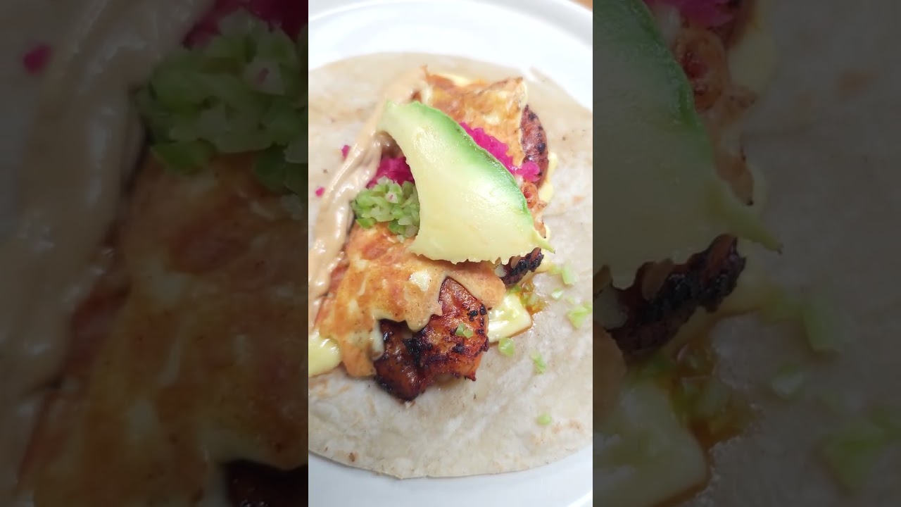 LOS TACOS DEL CHAPULÍN